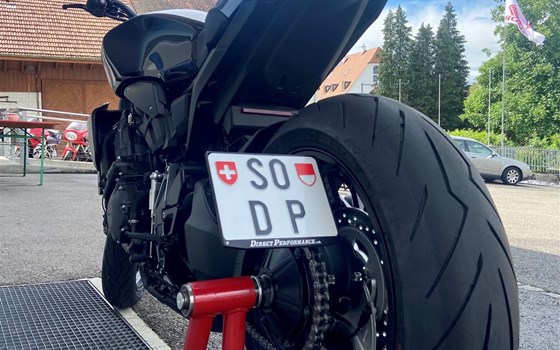 Umgebautes Motorrad Honda CB 1000 R von Direct Performance - Bild 11 Umgebautes Motorrad Honda CB 1000 R von Direct Performance - Bild 11