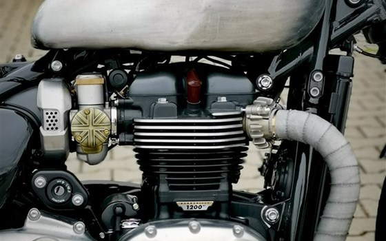 Umgebautes Motorrad Triumph Bonneville Bobber von Stärker-Profil GmbH - Bild 1 Umgebautes Motorrad Triumph Bonneville Bobber von Stärker-Profil GmbH - Bild 1