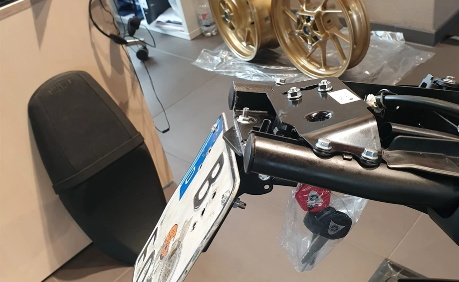 Umbgebautes Motorrad Yamaha XSR900 Bild 6: Umbgebautes Motorrad Yamaha XSR900