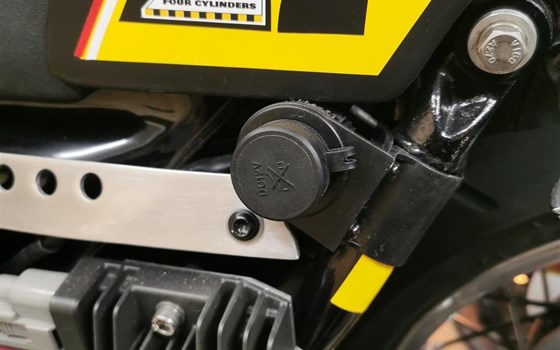 Umgebautes Motorrad Yamaha V-Max VMX 1200 von user1215425 - Bild 11 Umgebautes Motorrad Yamaha V-Max VMX 1200 von user1215425 - Bild 11