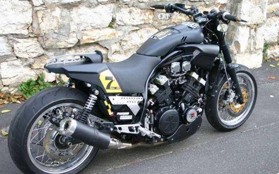 Umgebautes Motorrad Yamaha V-Max VMX 1200 von user1215425 - Bild 3 Umgebautes Motorrad Yamaha V-Max VMX 1200 von user1215425 - Bild 3