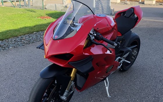 Umgebautes Motorrad Ducati Panigale V4 S von Berni´s Biker Bude - Bild 3 Umgebautes Motorrad Ducati Panigale V4 S von Berni´s Biker Bude - Bild 3