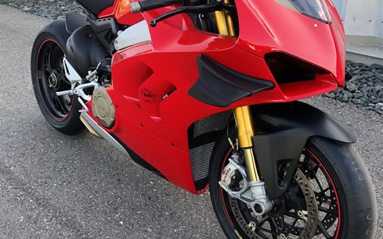 Umgebautes Motorrad Ducati Panigale V4 S von Berni´s Biker Bude - Bild 4 Umgebautes Motorrad Ducati Panigale V4 S von Berni´s Biker Bude - Bild 4