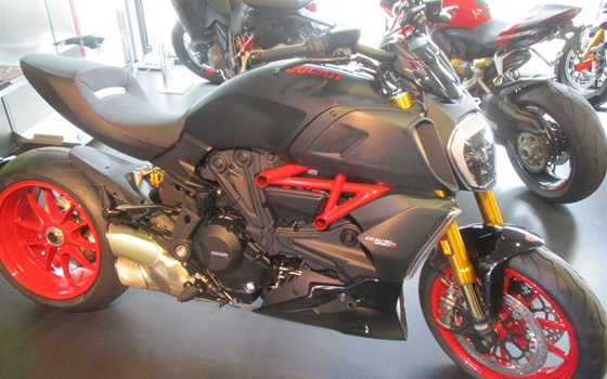 Umgebautes Motorrad Ducati Diavel 1260 S von Team Wahlers GmbH - Bild 3