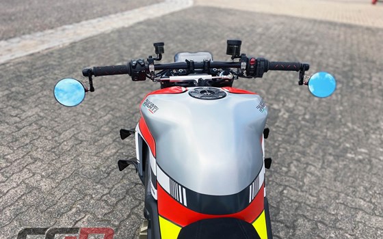 Umgebautes Motorrad Ducati Streetfighter V4 S von Claus Carstens Zweiradhandel - Bild 4 Umgebautes Motorrad Ducati Streetfighter V4 S von Claus Carstens Zweiradhandel - Bild 4