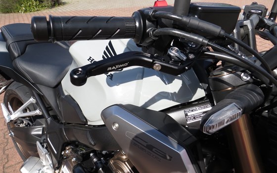 Umgebautes Motorrad Honda CB650R von RB-Motorsports Bike & Car Service Ronny Bloch - Bild 6 Umgebautes Motorrad Honda CB650R von RB-Motorsports Bike & Car Service Ronny Bloch - Bild 6