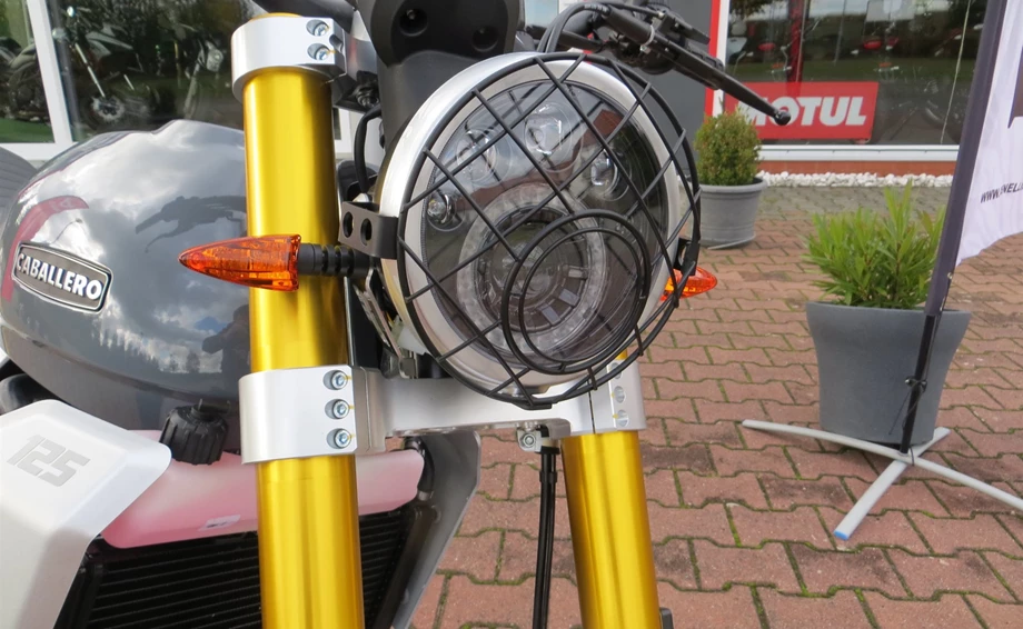 Umbgebautes Motorrad Fantic Caballero Scrambler 125 Bild 3: Umbgebautes Motorrad Fantic Caballero Scrambler 125