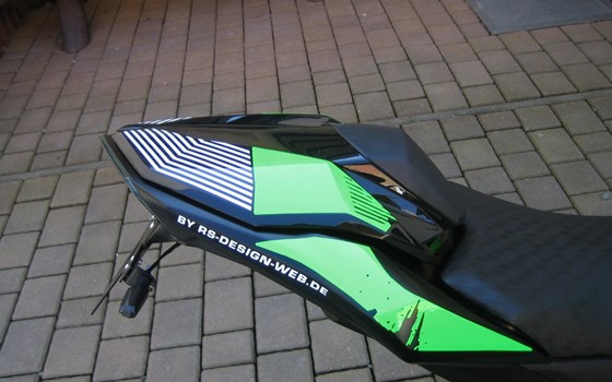 Umgebautes Motorrad Kawasaki Z 800 von Motorrad-Hermann-Jr. - Bild 3 Umgebautes Motorrad Kawasaki Z 800 von Motorrad-Hermann-Jr. - Bild 3