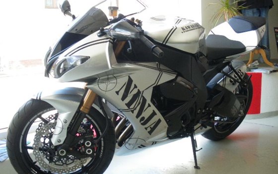 Umgebautes Motorrad Kawasaki Ninja ZX-10R von Motorrad-Hermann-Jr. - Bild 1 Umgebautes Motorrad Kawasaki Ninja ZX-10R von Motorrad-Hermann-Jr. - Bild 1