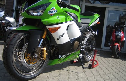 Kawasaki Ninja ZX-6RR Custom Bike Kawasaki Ninja ZX-6RR Custom Bike
