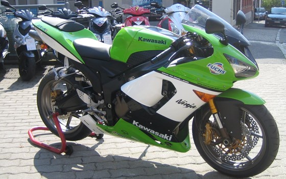 Umgebautes Motorrad Kawasaki Ninja ZX-6RR von Motorrad-Hermann-Jr. - Bild 3 Umgebautes Motorrad Kawasaki Ninja ZX-6RR von Motorrad-Hermann-Jr. - Bild 3