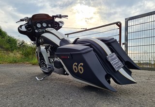 Harley-Davidson Street Glide FLHX