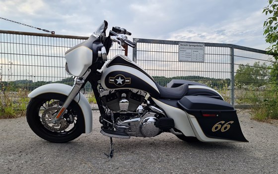 Umgebautes Motorrad Harley-Davidson Street Glide FLHX von X-Trem Custombikes - Bild 11 Umgebautes Motorrad Harley-Davidson Street Glide FLHX von X-Trem Custombikes - Bild 11