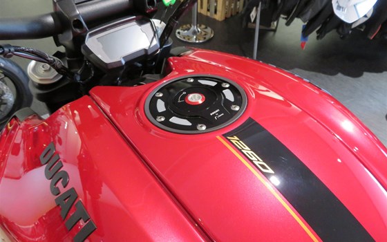 Umgebautes Motorrad Ducati Diavel 1260 von Zweiradparadies Denk GmbH & Co. KG - Bild 2 Umgebautes Motorrad Ducati Diavel 1260 von Zweiradparadies Denk GmbH & Co. KG - Bild 2