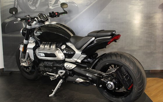 Umgebautes Motorrad Triumph Rocket 3 R von Zweiradparadies Denk GmbH & Co. KG - Bild 2 Umgebautes Motorrad Triumph Rocket 3 R von Zweiradparadies Denk GmbH & Co. KG - Bild 2