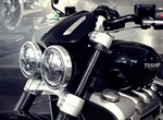 Umbgebautes Motorrad Triumph Rocket 3 R