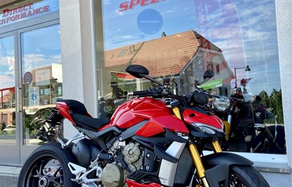 Ducati Streetfighter V4 Custom Bike