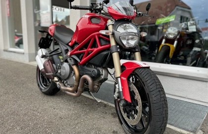 Ducati Monster 1100 Evo Custom Bike