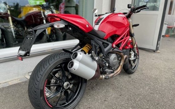 Umgebautes Motorrad Ducati Monster 1100 Evo von Direct Performance - Bild 5 Umgebautes Motorrad Ducati Monster 1100 Evo von Direct Performance - Bild 5