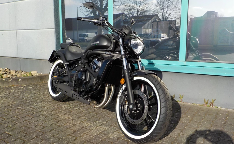 Umbgebautes Motorrad Kawasaki Vulcan S Bild 3: Umbgebautes Motorrad Kawasaki Vulcan S