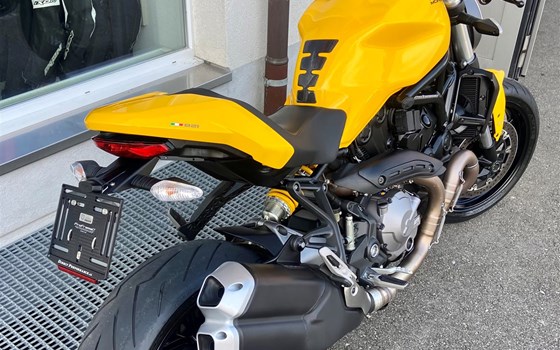 Umgebautes Motorrad Ducati Monster 821 von Direct Performance - Bild 5 Umgebautes Motorrad Ducati Monster 821 von Direct Performance - Bild 5