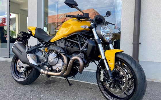 Umgebautes Motorrad Ducati Monster 821 von Direct Performance - Bild 1 Umgebautes Motorrad Ducati Monster 821 von Direct Performance - Bild 1