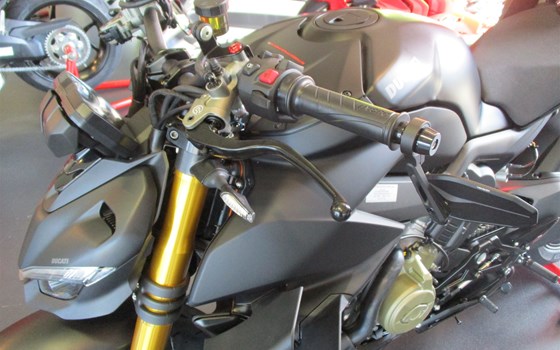 Umgebautes Motorrad Ducati Streetfighter V4 S von Team Wahlers GmbH - Bild 12