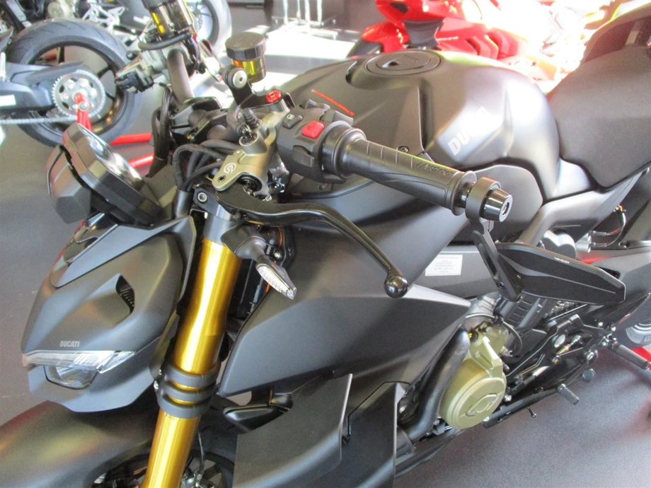 Umbgebautes Motorrad Ducati Streetfighter V4 S Bild 12: Umbgebautes Motorrad Ducati Streetfighter V4 S