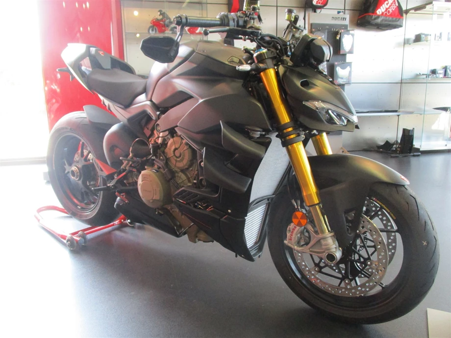 Umbgebautes Motorrad Ducati Streetfighter V4 S Bild 2: Umbgebautes Motorrad Ducati Streetfighter V4 S