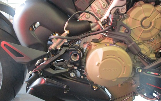 Umgebautes Motorrad Ducati Streetfighter V4 S von Team Wahlers GmbH - Bild 6