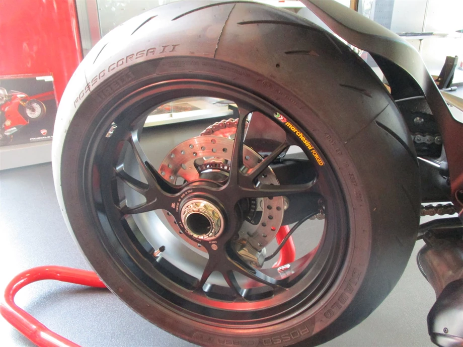 Umbgebautes Motorrad Ducati Streetfighter V4 S Bild 7: Umbgebautes Motorrad Ducati Streetfighter V4 S