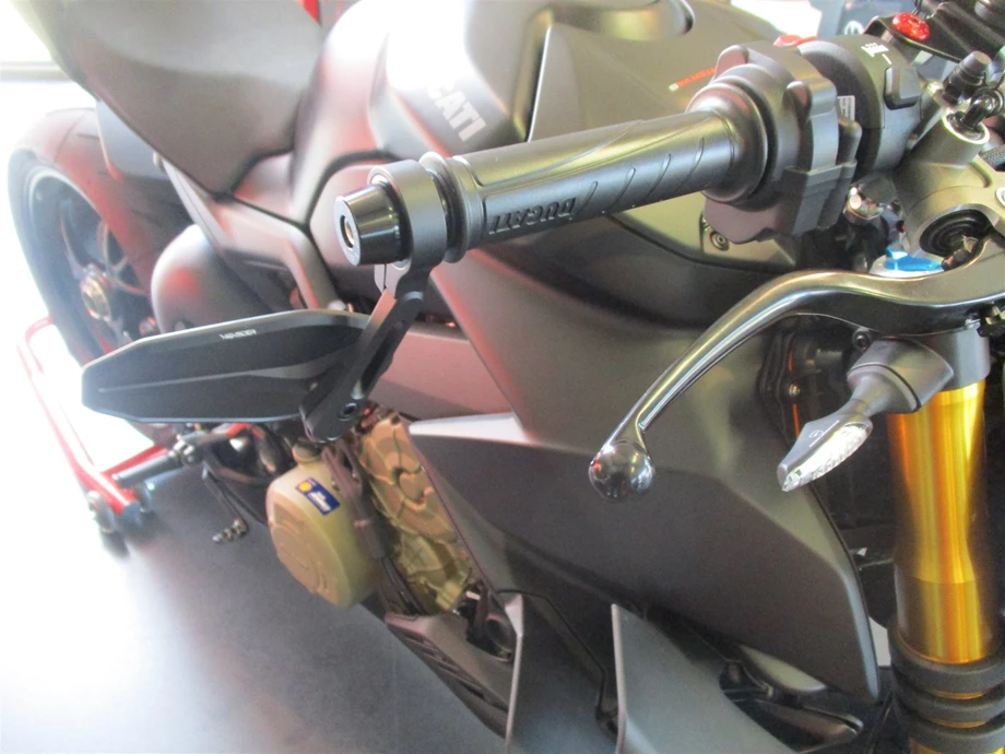 Umbgebautes Motorrad Ducati Streetfighter V4 S Bild 8: Umbgebautes Motorrad Ducati Streetfighter V4 S