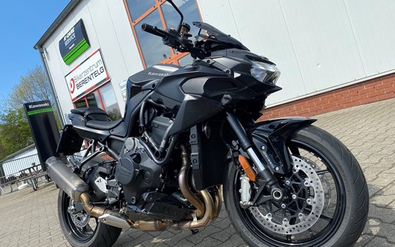 Umgebautes Motorrad Kawasaki Z H2 von Rolf Berentelg GmbH & Co.KG - Bild 1 Umgebautes Motorrad Kawasaki Z H2 von Rolf Berentelg GmbH & Co.KG - Bild 1