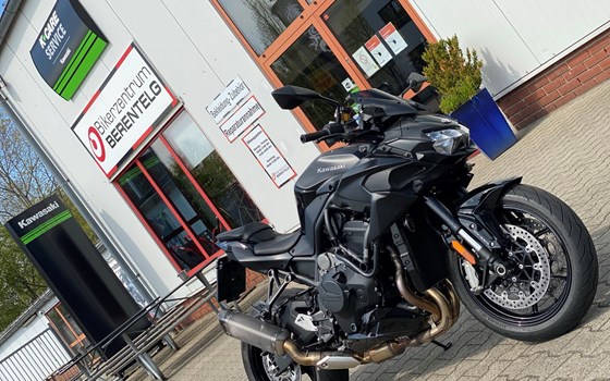 Umgebautes Motorrad Kawasaki Z H2 von Rolf Berentelg GmbH & Co.KG - Bild 2 Umgebautes Motorrad Kawasaki Z H2 von Rolf Berentelg GmbH & Co.KG - Bild 2