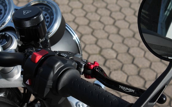 Umgebautes Motorrad Triumph Speed Twin 1200 von Stärker-Profil GmbH - Bild 11 Umgebautes Motorrad Triumph Speed Twin 1200 von Stärker-Profil GmbH - Bild 11