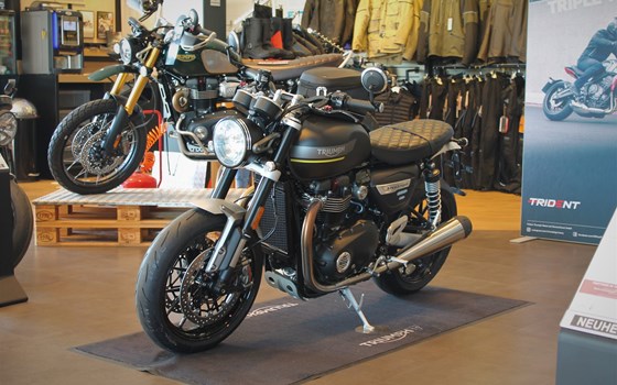 Umgebautes Motorrad Triumph Speed Twin 1200 von Stärker-Profil GmbH - Bild 7 Umgebautes Motorrad Triumph Speed Twin 1200 von Stärker-Profil GmbH - Bild 7