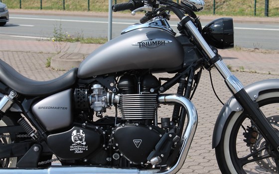 Umgebautes Motorrad Triumph Speedmaster von Stärker-Profil GmbH - Bild 13 Umgebautes Motorrad Triumph Speedmaster von Stärker-Profil GmbH - Bild 13