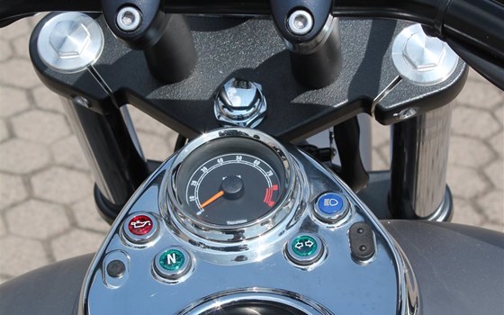 Umgebautes Motorrad Triumph Speedmaster von Stärker-Profil GmbH - Bild 14 Umgebautes Motorrad Triumph Speedmaster von Stärker-Profil GmbH - Bild 14