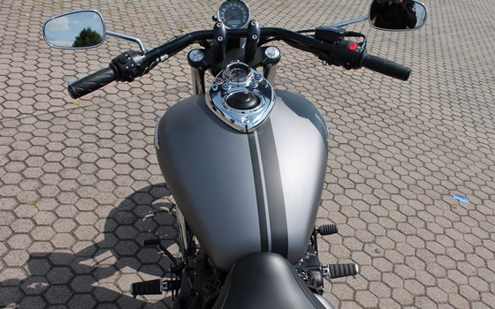 Umgebautes Motorrad Triumph Speedmaster von Stärker-Profil GmbH - Bild 17 Umgebautes Motorrad Triumph Speedmaster von Stärker-Profil GmbH - Bild 17