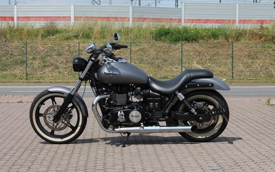 Umgebautes Motorrad Triumph Speedmaster von Stärker-Profil GmbH - Bild 19 Umgebautes Motorrad Triumph Speedmaster von Stärker-Profil GmbH - Bild 19