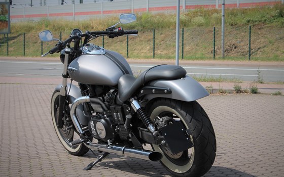Umgebautes Motorrad Triumph Speedmaster von Stärker-Profil GmbH - Bild 3 Umgebautes Motorrad Triumph Speedmaster von Stärker-Profil GmbH - Bild 3