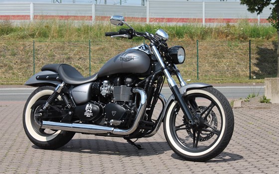 Umgebautes Motorrad Triumph Speedmaster von Stärker-Profil GmbH - Bild 7 Umgebautes Motorrad Triumph Speedmaster von Stärker-Profil GmbH - Bild 7