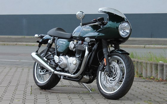 Umgebautes Motorrad Triumph Thruxton 1200 von Stärker-Profil GmbH - Bild 2 Umgebautes Motorrad Triumph Thruxton 1200 von Stärker-Profil GmbH - Bild 2