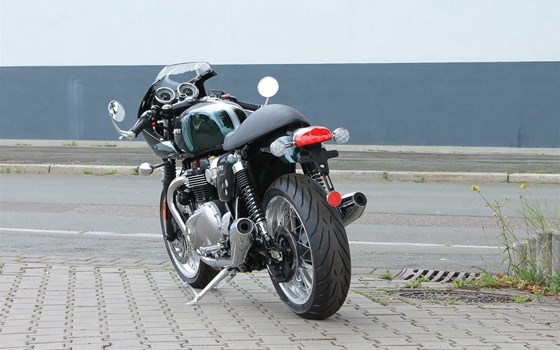 Umgebautes Motorrad Triumph Thruxton 1200 von Stärker-Profil GmbH - Bild 6 Umgebautes Motorrad Triumph Thruxton 1200 von Stärker-Profil GmbH - Bild 6
