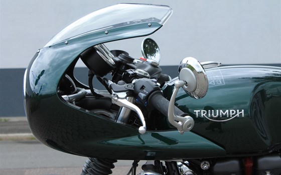 Umgebautes Motorrad Triumph Thruxton 1200 von Stärker-Profil GmbH - Bild 9 Umgebautes Motorrad Triumph Thruxton 1200 von Stärker-Profil GmbH - Bild 9