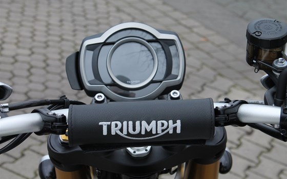 Umgebautes Motorrad Triumph Scrambler 1200 XE von Stärker-Profil GmbH - Bild 14 Umgebautes Motorrad Triumph Scrambler 1200 XE von Stärker-Profil GmbH - Bild 14