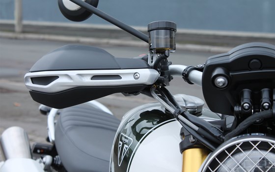Umgebautes Motorrad Triumph Scrambler 1200 XE von Stärker-Profil GmbH - Bild 15 Umgebautes Motorrad Triumph Scrambler 1200 XE von Stärker-Profil GmbH - Bild 15