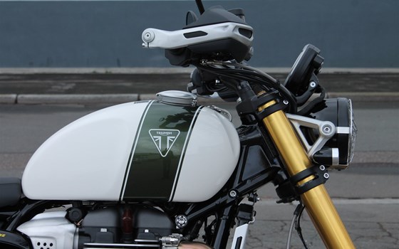 Umgebautes Motorrad Triumph Scrambler 1200 XE von Stärker-Profil GmbH - Bild 18 Umgebautes Motorrad Triumph Scrambler 1200 XE von Stärker-Profil GmbH - Bild 18