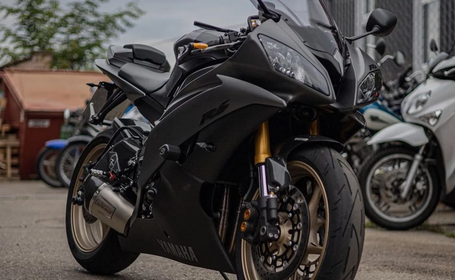 Umbgebautes Motorrad Yamaha YZF-R6 Bild 1: Umbgebautes Motorrad Yamaha YZF-R6