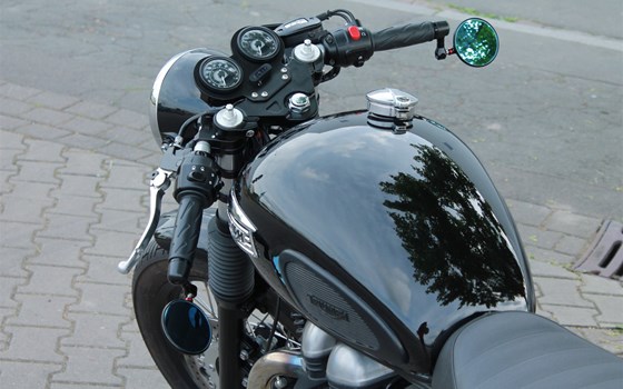 Umgebautes Motorrad Triumph Thruxton von Stärker-Profil GmbH - Bild 11 Umgebautes Motorrad Triumph Thruxton von Stärker-Profil GmbH - Bild 11